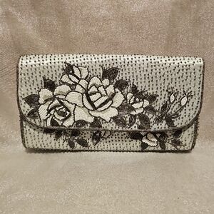 Vintage IIYAMAs23 Japan Hand Made Beaded Floral Beaded Clutch Elegant